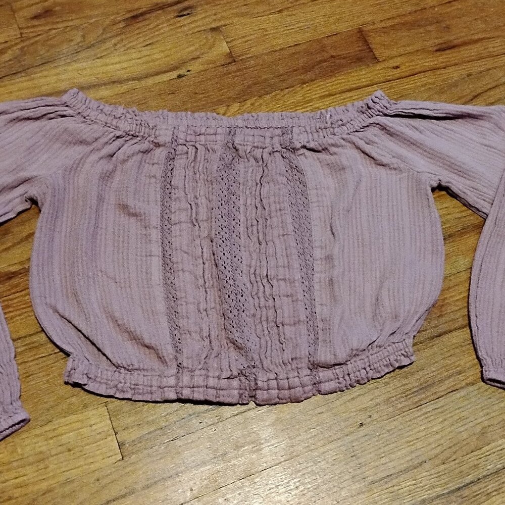 E-001♥️Aeropostale Kids Off-Shoulder Cropped Blouse in a Gorgeous Mauve color
